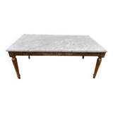 Table basse de style Louis XVI en bois doré et marbre de carrare