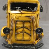 Model reproduction car citroën type h metal tin