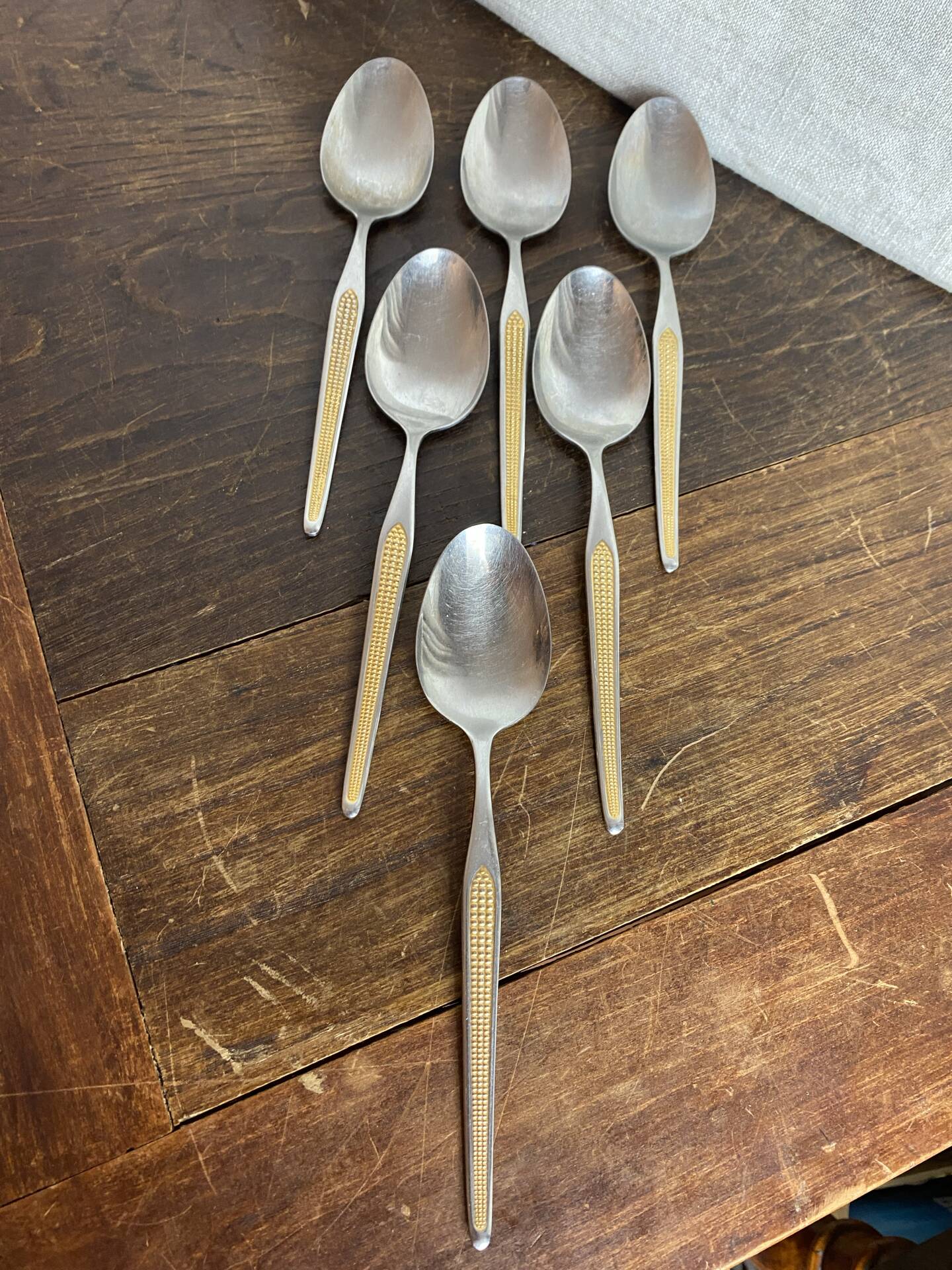Service de couverts en métal argenté 