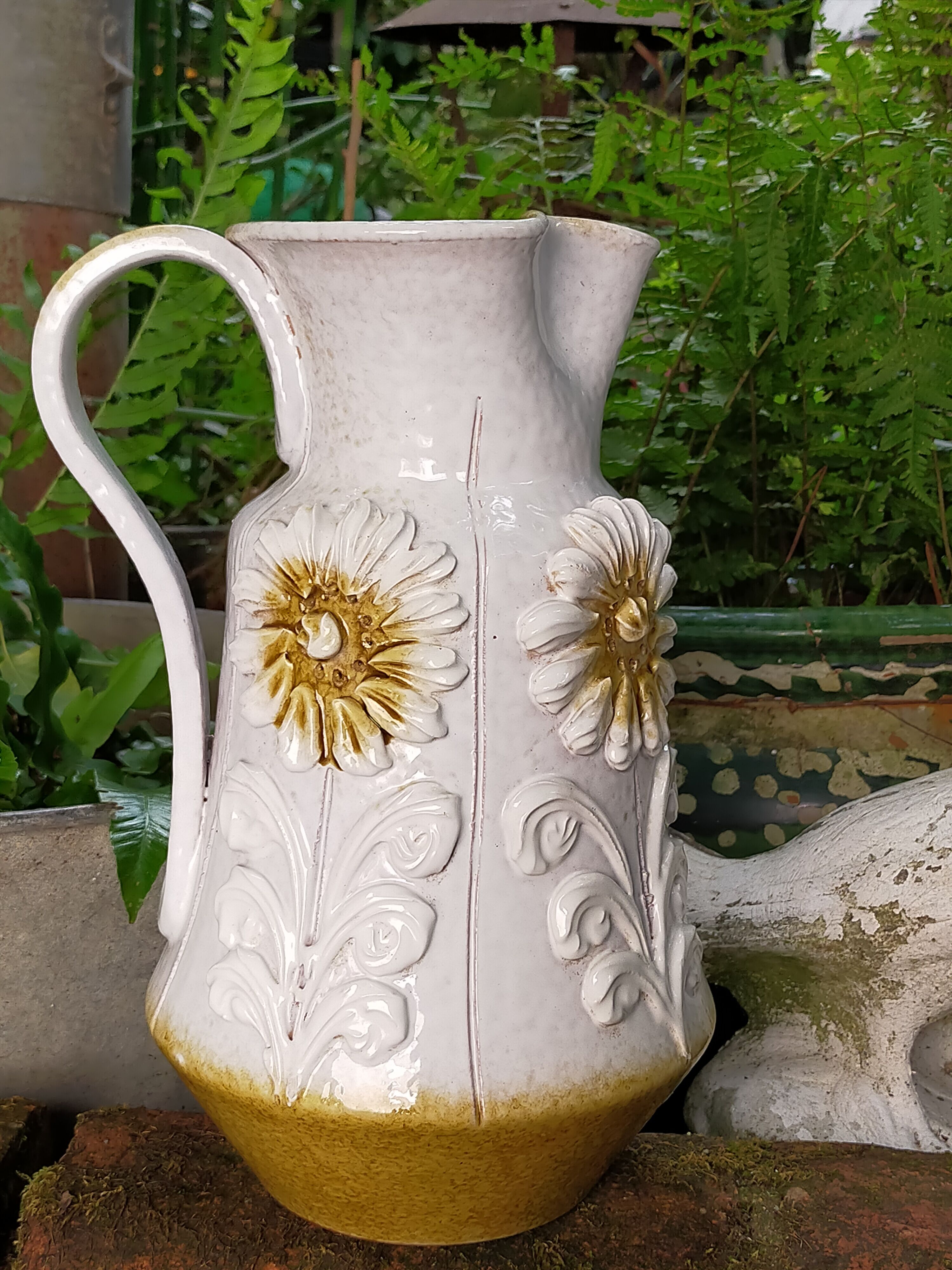 Vase céramique barbotine Italienne à anse