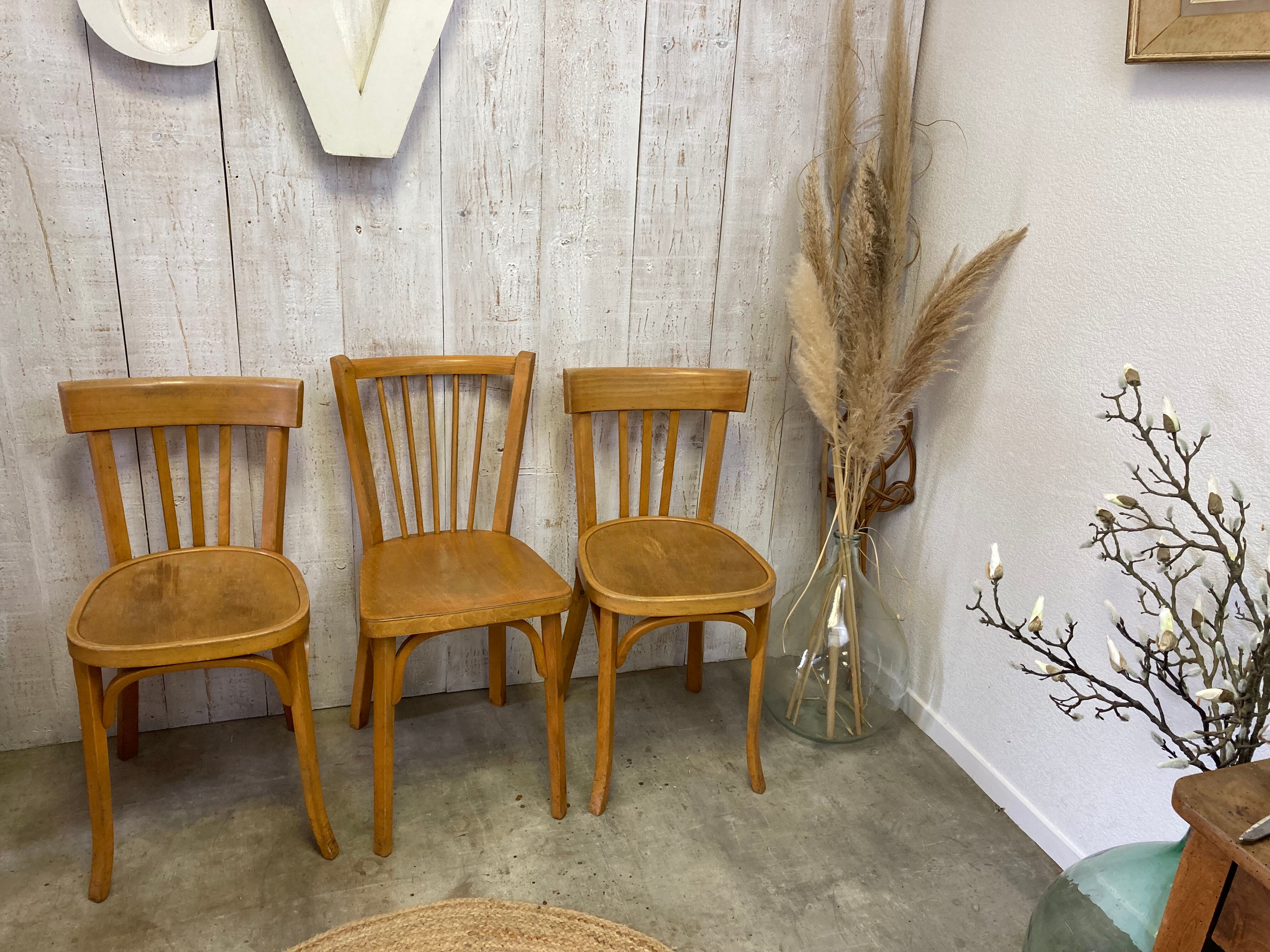 3 chaises Baumann dépareillées