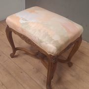Pouf de style Louis XV  rocaille