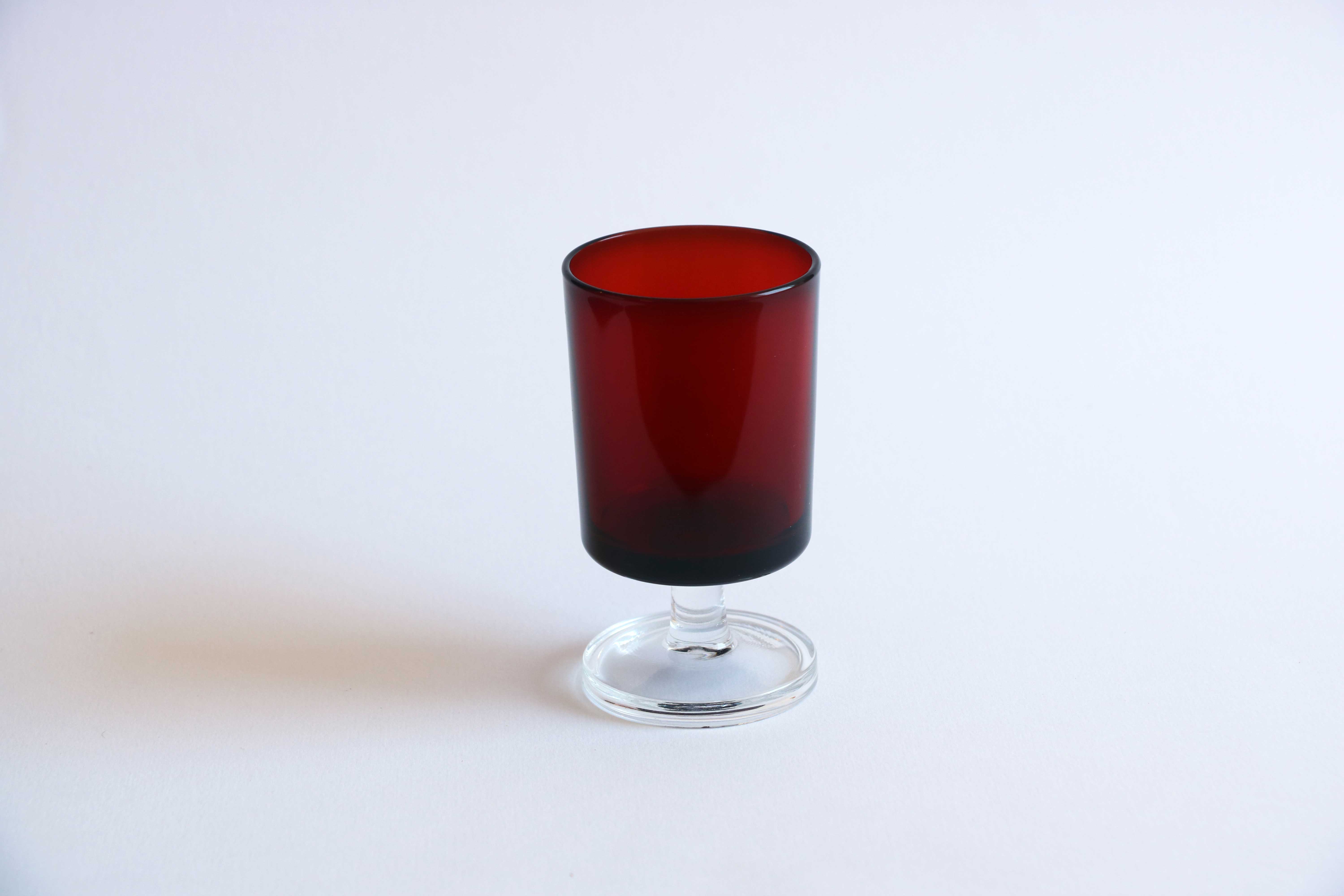 Luminarc 70s red wine glasses