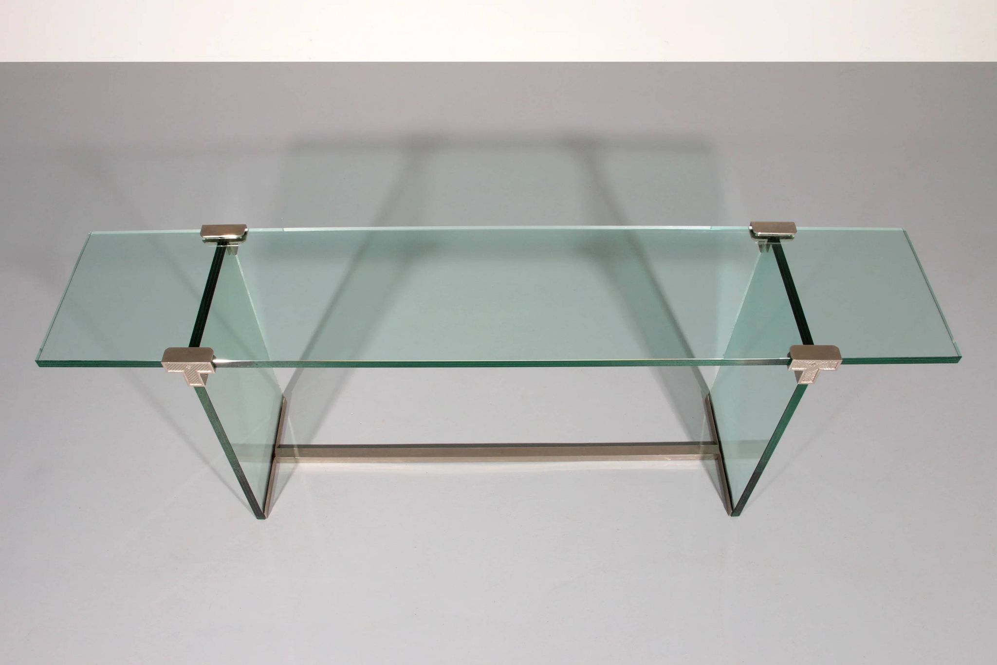 Sidetable Model T30 by Peter Ghyczy - 1970s design (2 meters long)