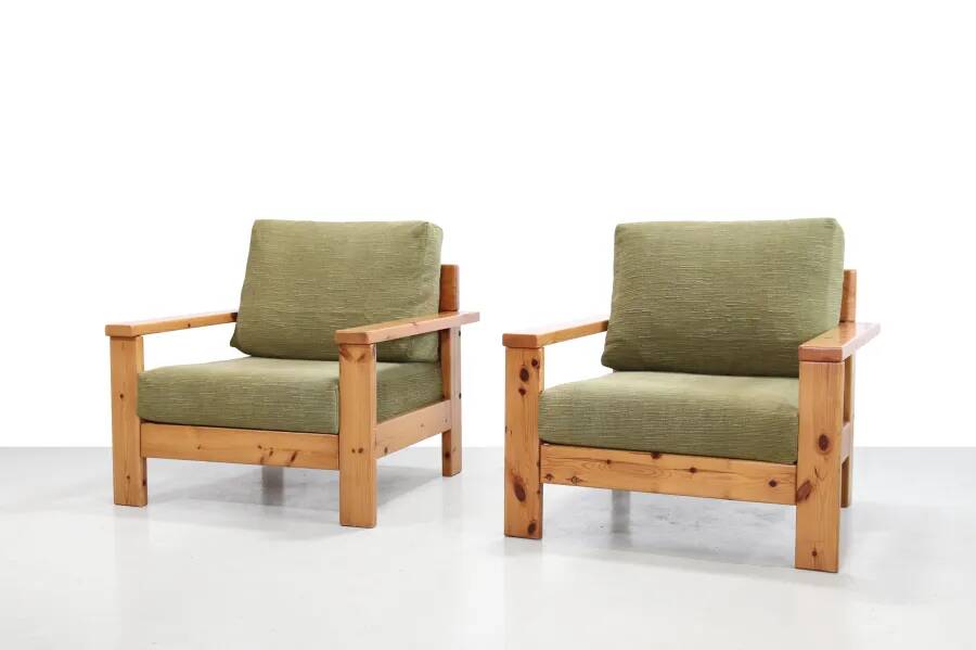 Set of two Italian pine design armchairs from the 1970s