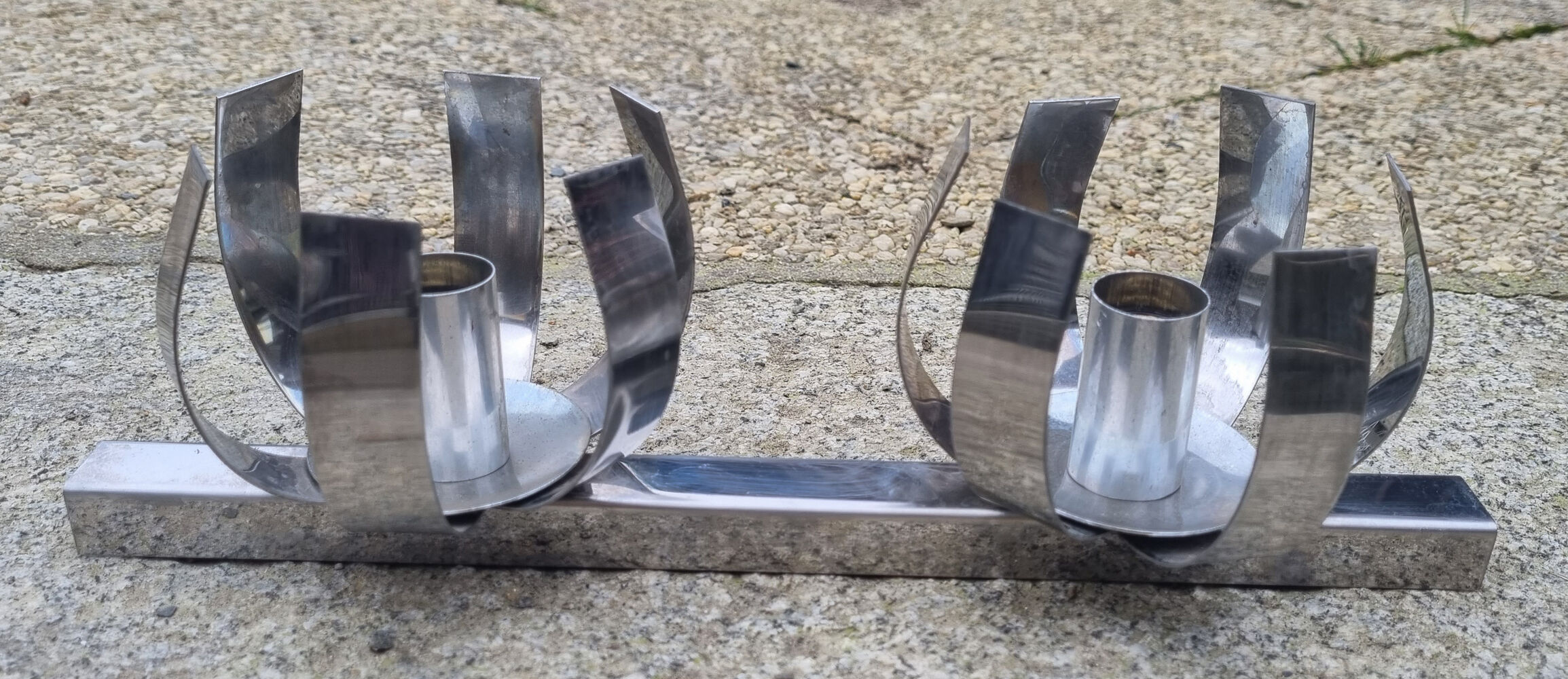 Wall lamp "Fleur de lumière" chromed aluminum 70s