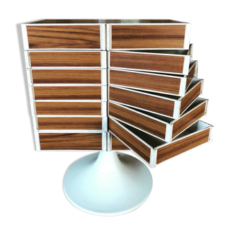 Box cabinet