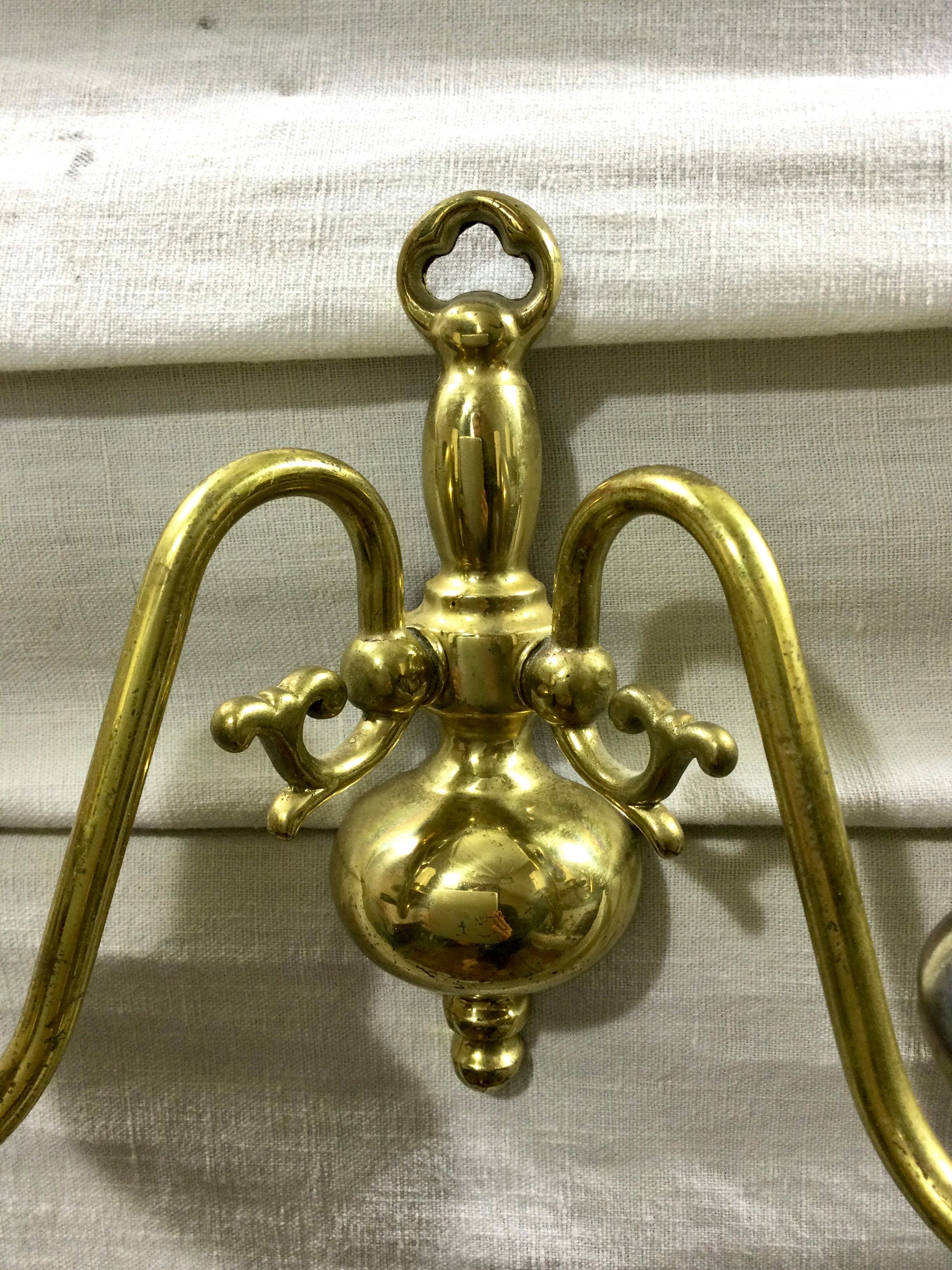 Pair of appliques 2 bronze lights in Dutch style