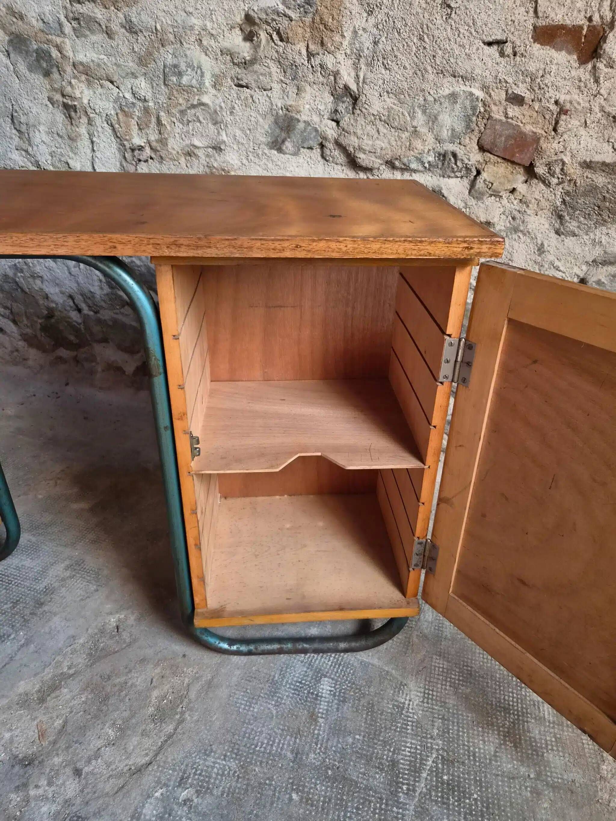 Bureau d'écriture moderniste français en hêtre et acier tubulaire, années 1930