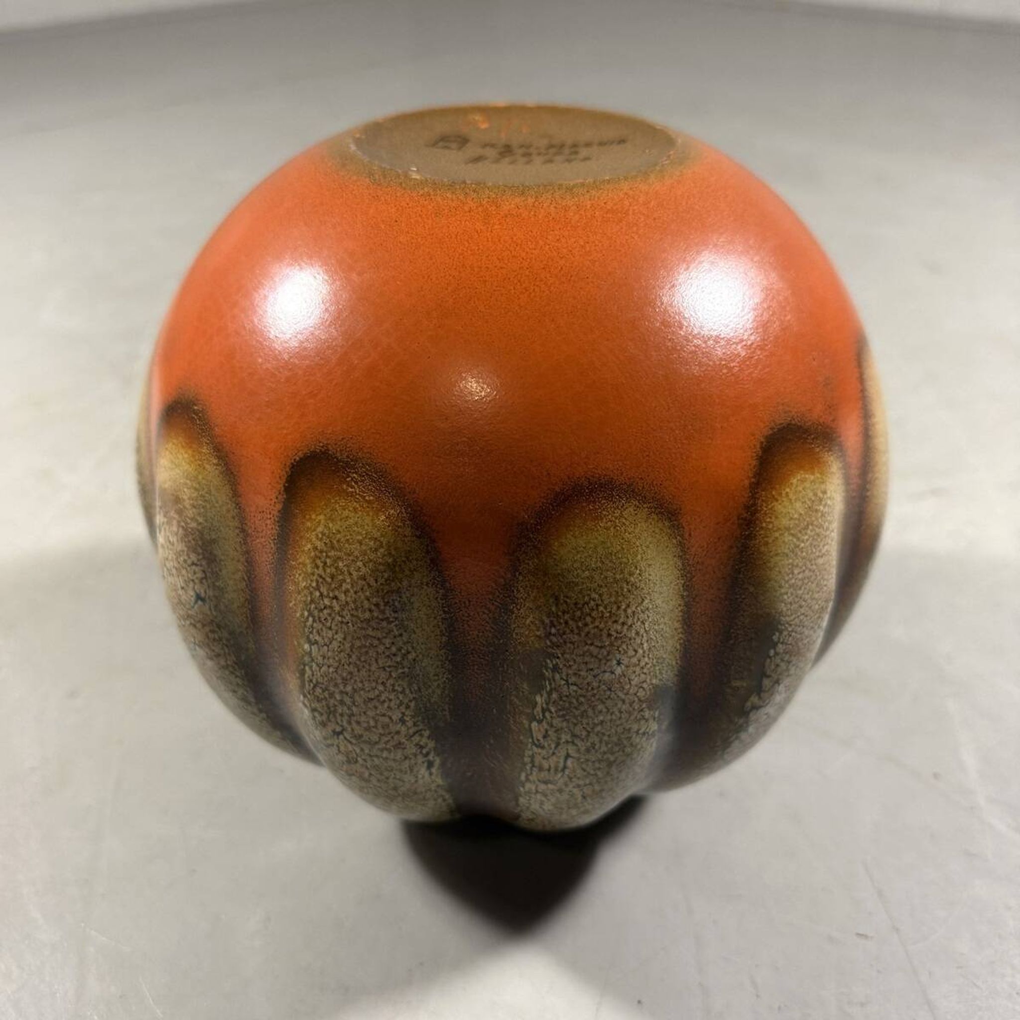 Leen Muller vase Kon Plazuid Gouda 1932