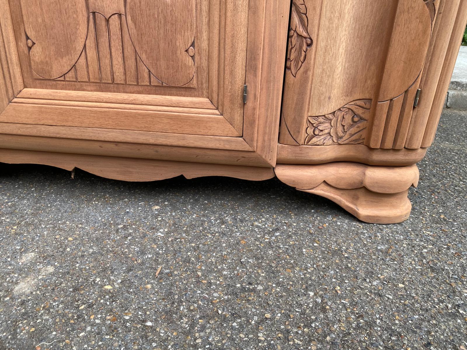Art Deco sideboard renovated in solid walnut and large antique marble from the 1930s.