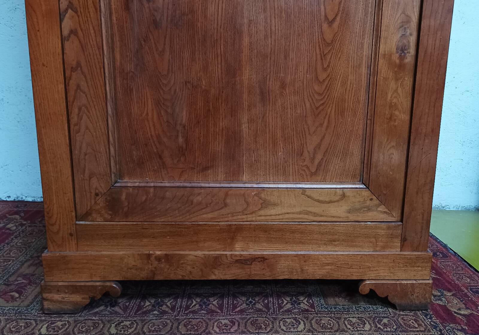 Louis Philippe oak single-door wardrobe