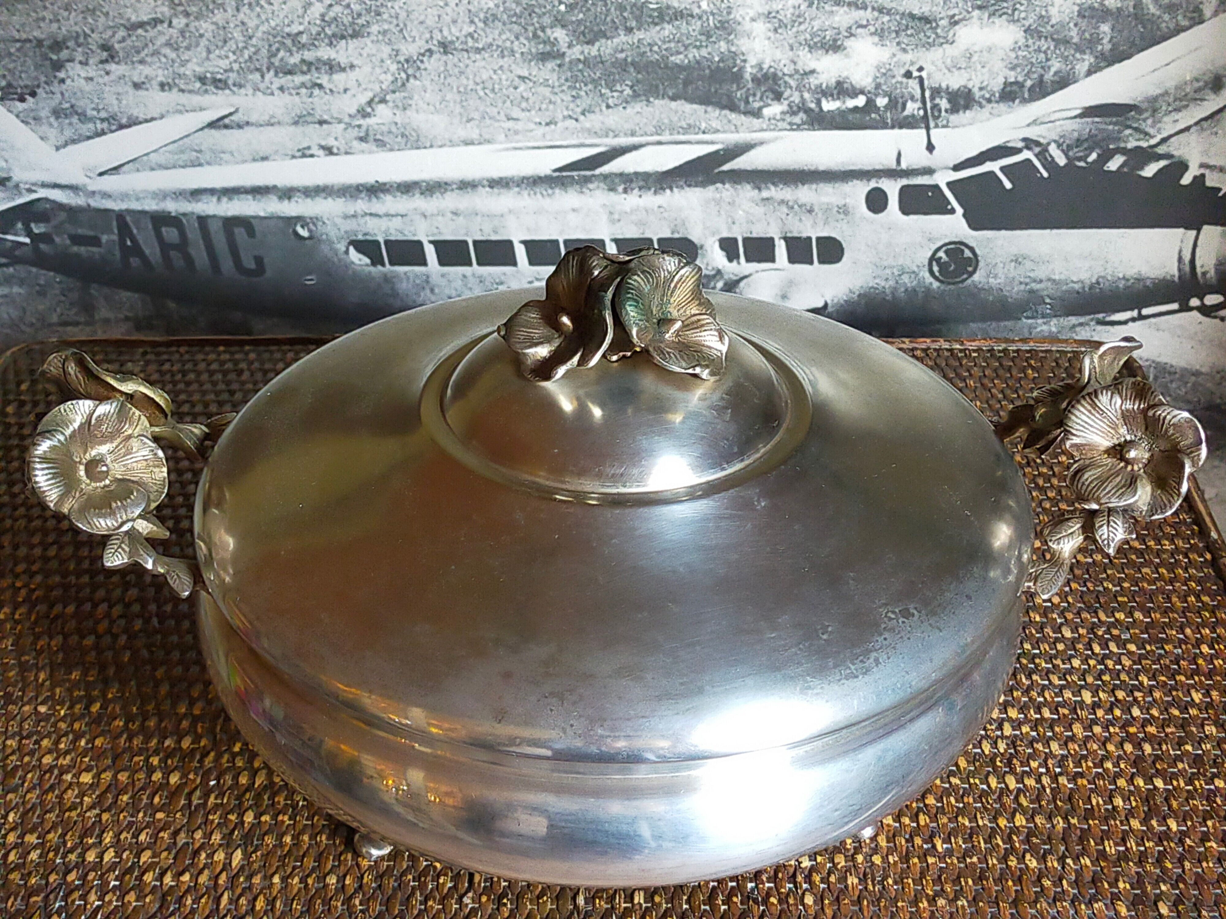 Alpaca silver metal serving dish with flowers