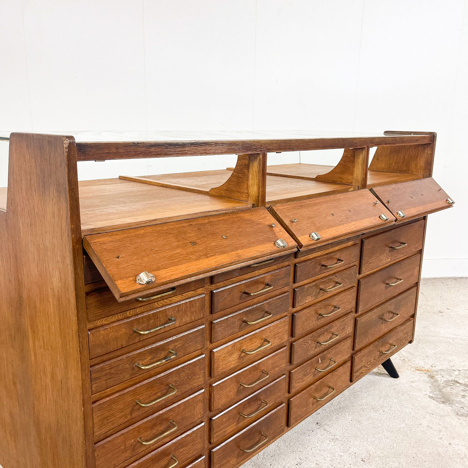 Vintage oak shop jewellery display counter with drawers