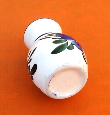 Ceramic vase with floral decoration