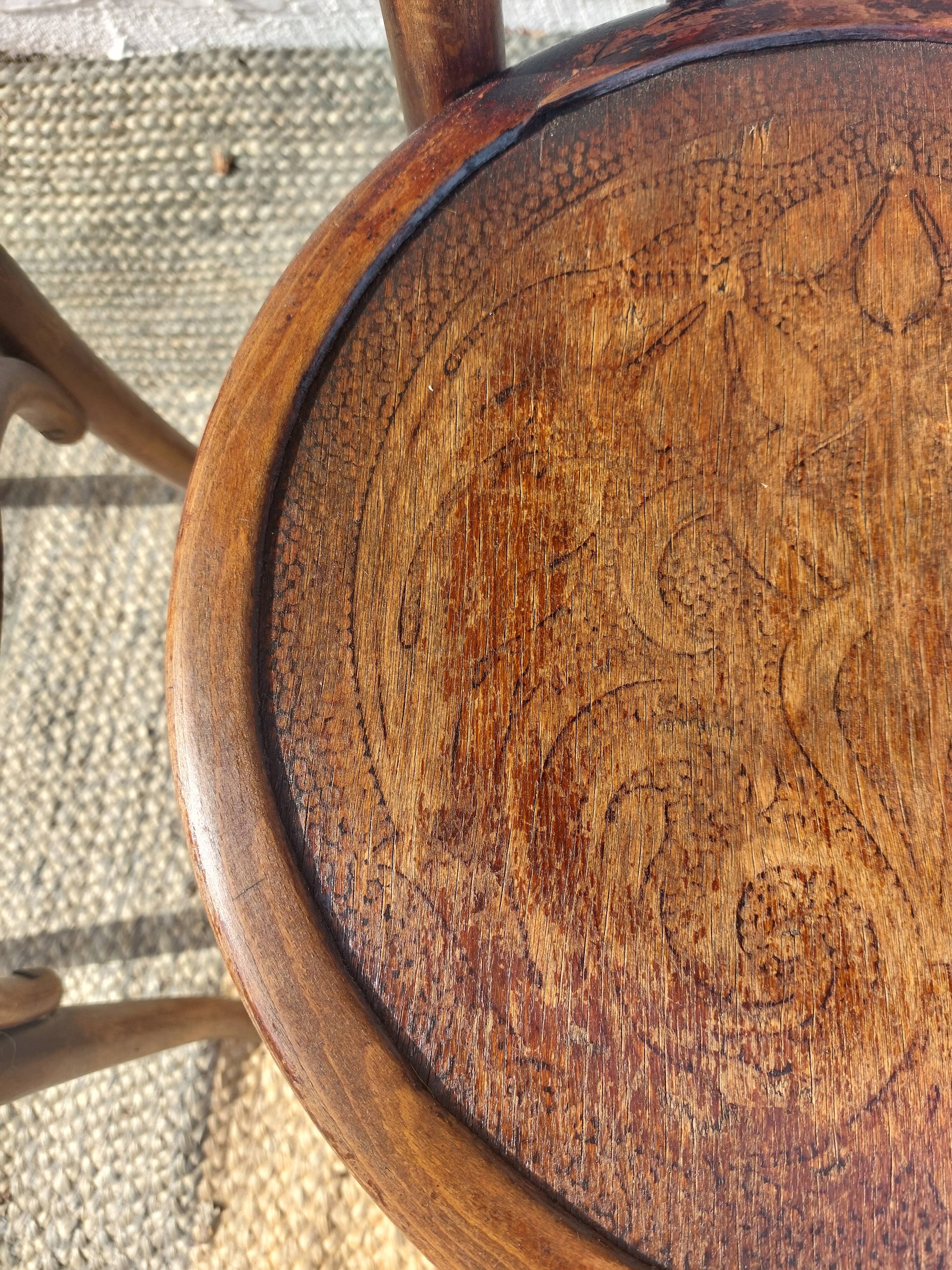 Set of 5 Buchon bistro chairs in curved wood