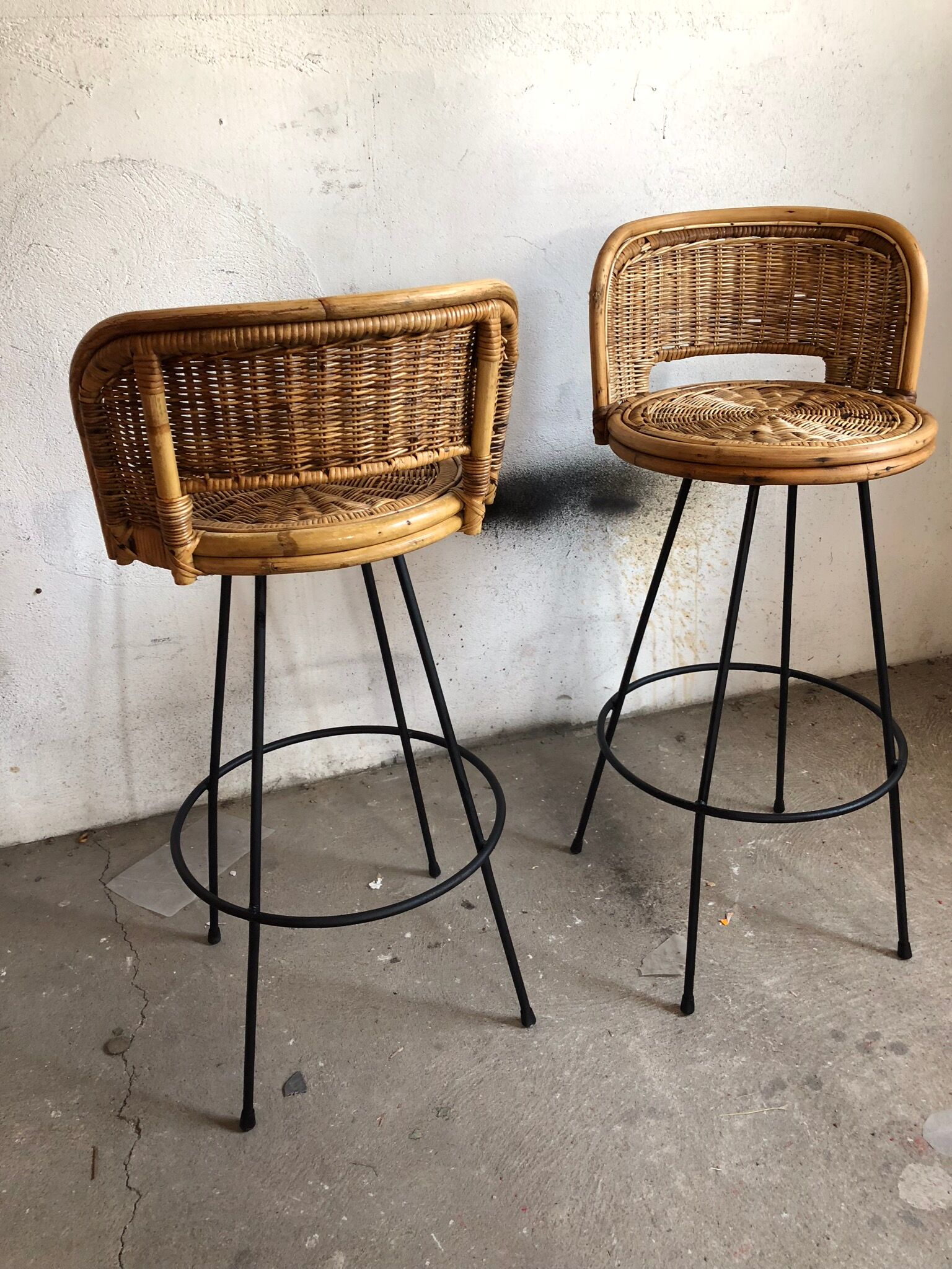 Set of 2 stools swivel rattan 60s