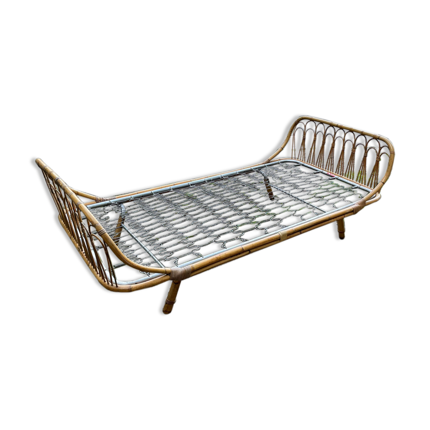 Lit corbeille en rotin