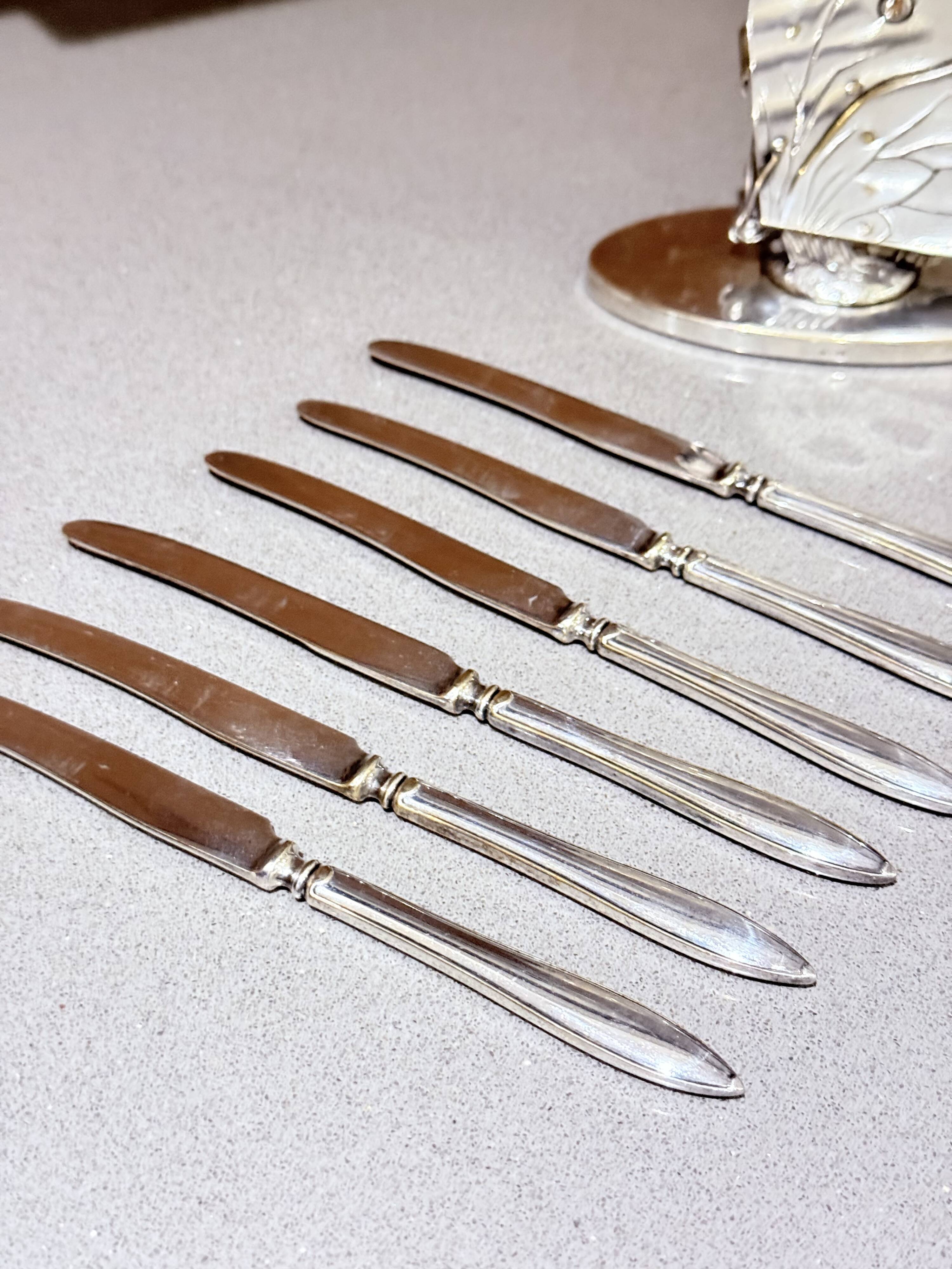 Vintage Silver-Plated Butterfly Knife Holder Set of Six Decorative Butter Knives