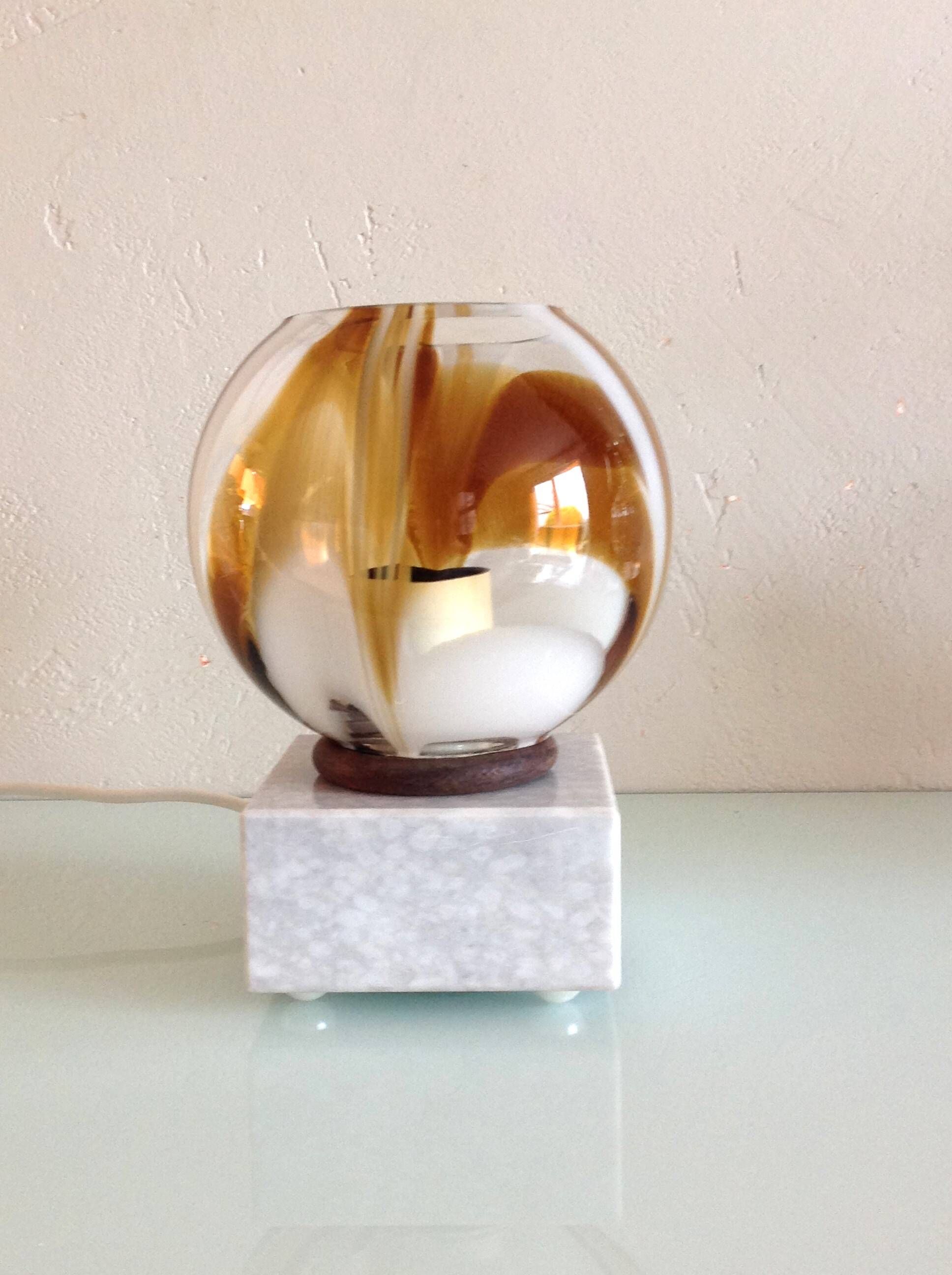 Polychrome glass globe lamp on marble base / vintage 60s-70s