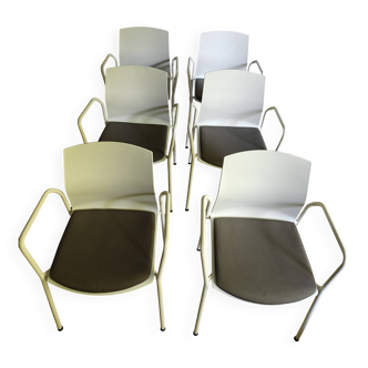 6 chaises akaba kabi ergonomique conçu par jorge pensi (empilables)
