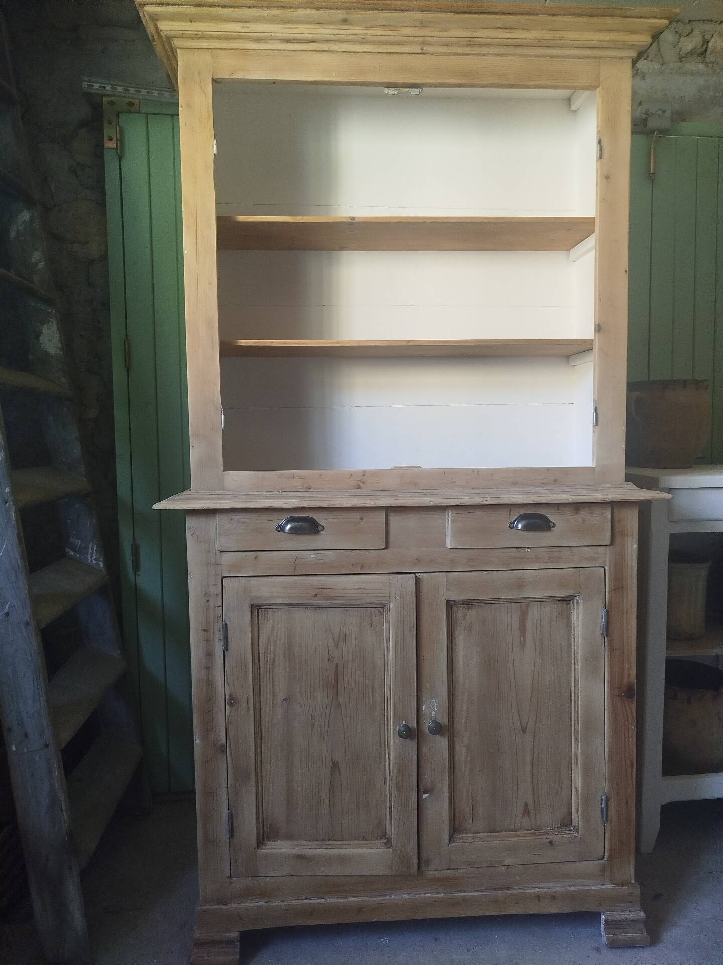 Buffet 2 renovated bodies