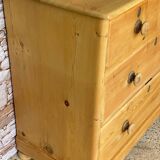 Old English chest of drawers