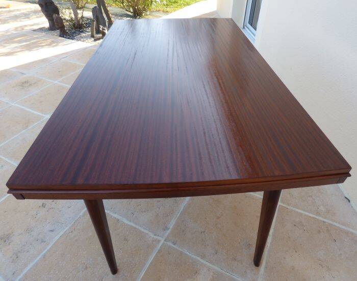Compass leg table from the 1950s in teak wood – Very good condition