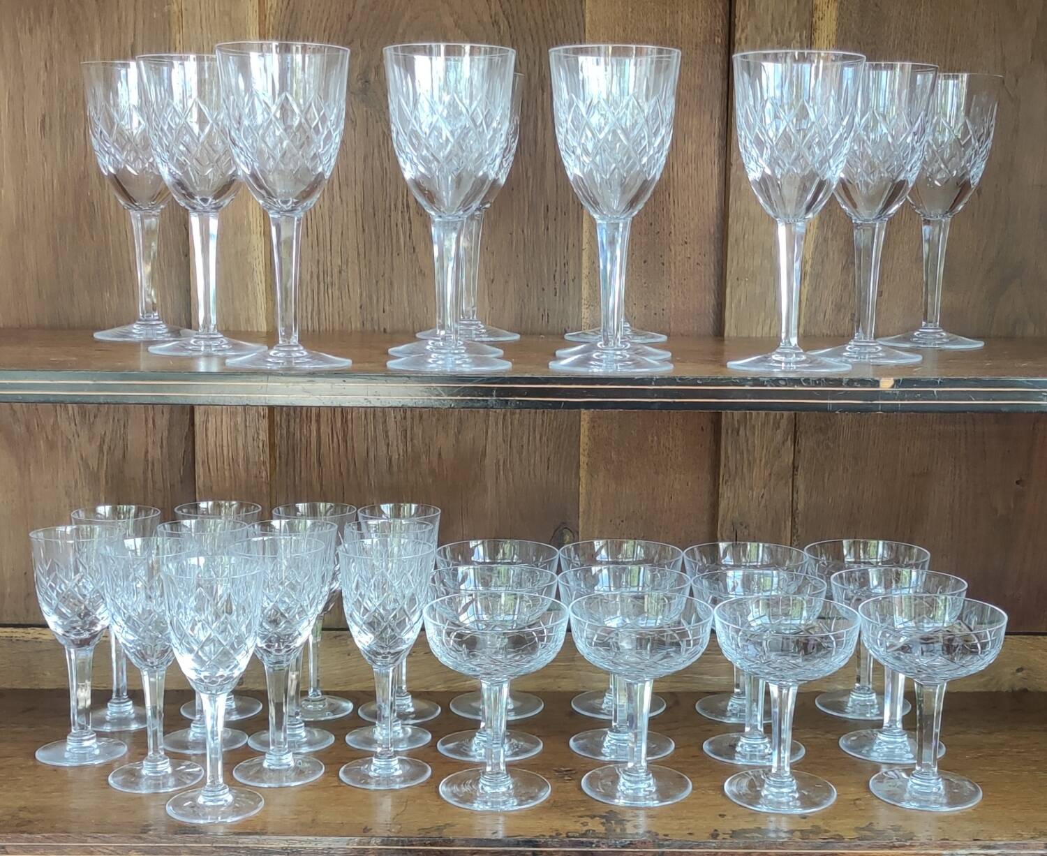 Série de 36 verres coupes cristal taillé/cristallerie de Lorraine