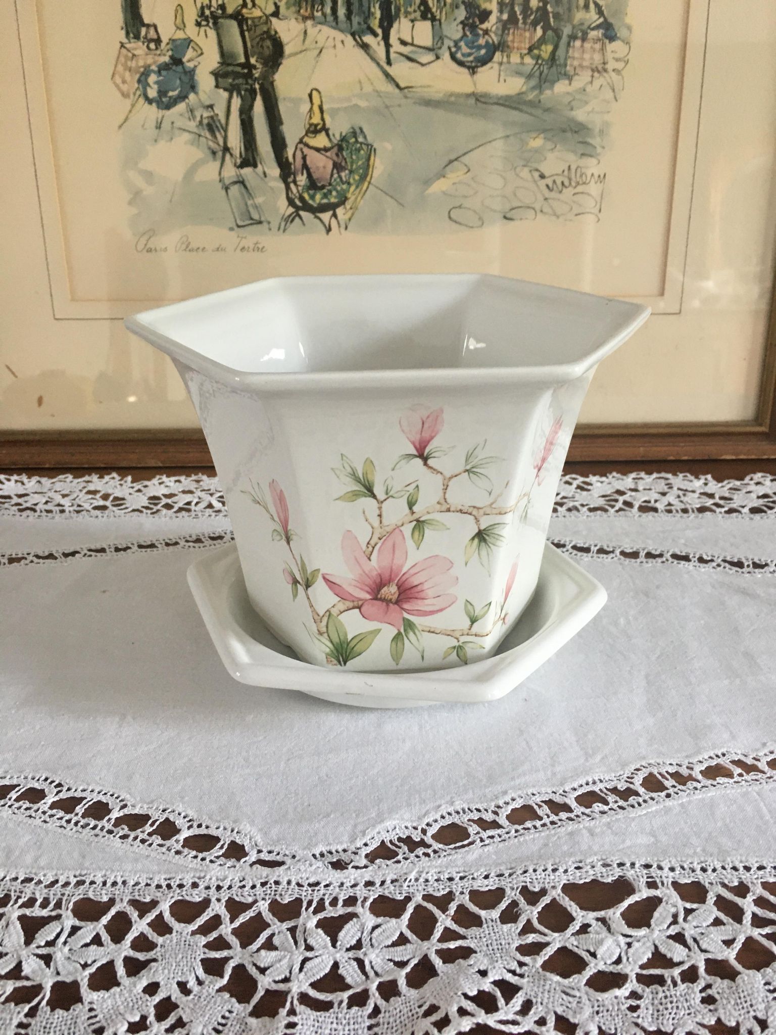 Vintage Pot Cover in English Ceramic