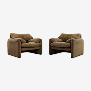 Pair of Maralunga Lounge Chairs by Vico Magistretti for Cassina, Italy