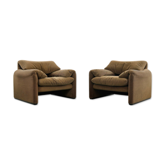 Pair of Maralunga Lounge Chairs by Vico Magistretti for Cassina, Italy