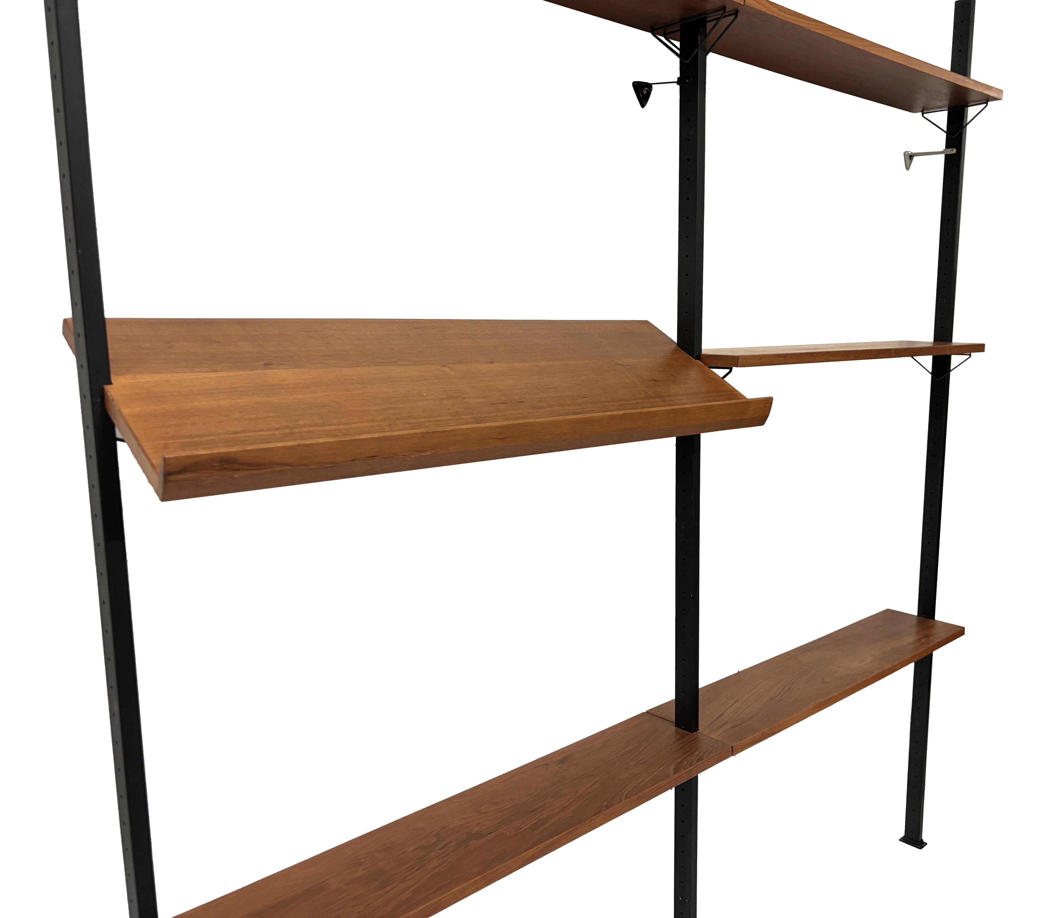 Système mural vintage Étagères murales Olof Pira Suède 1960 Design en teck