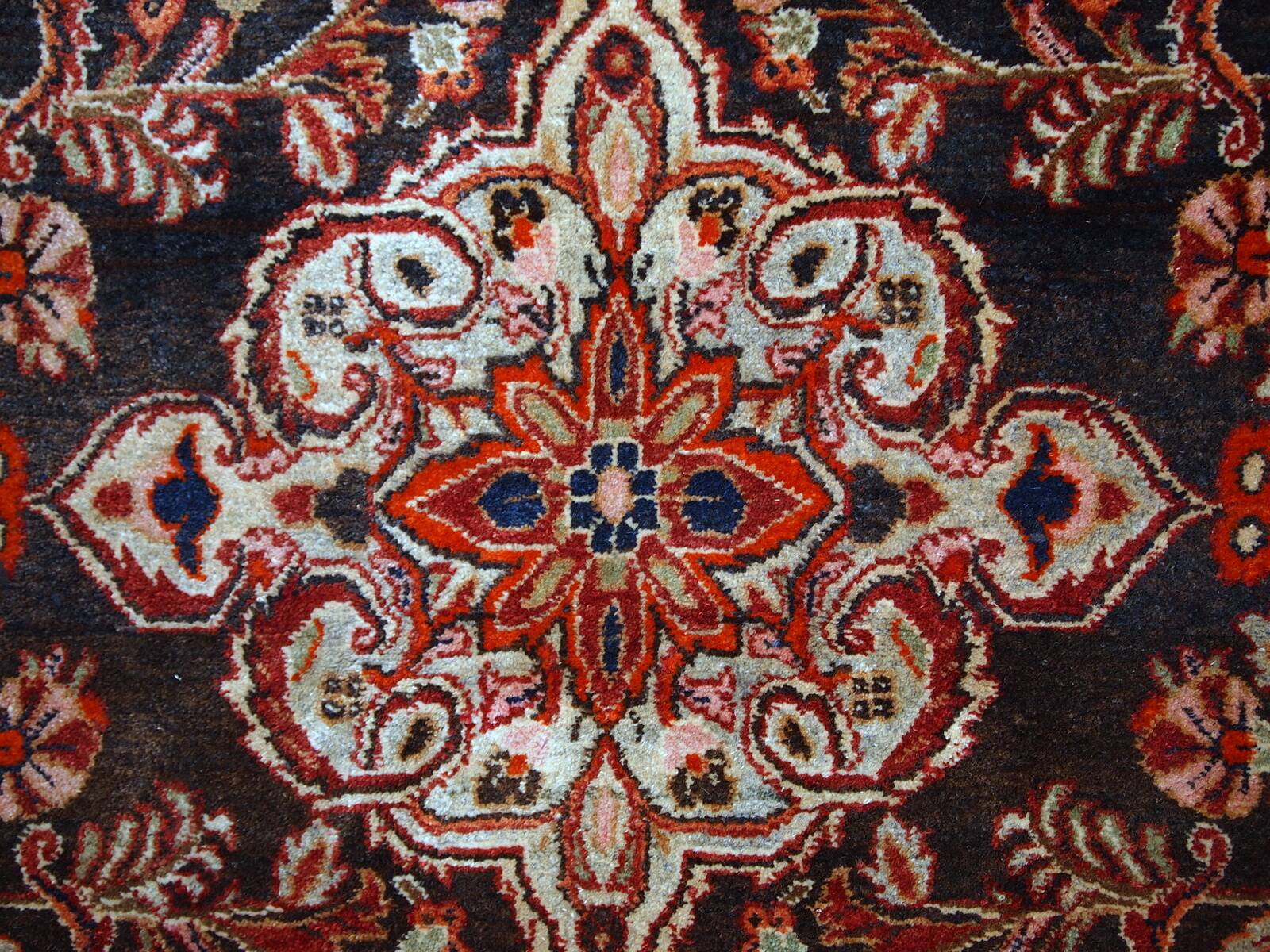 Tapis vintage fait main Tabriz du Moyen-Orient 135cm x 220cm (1950s)