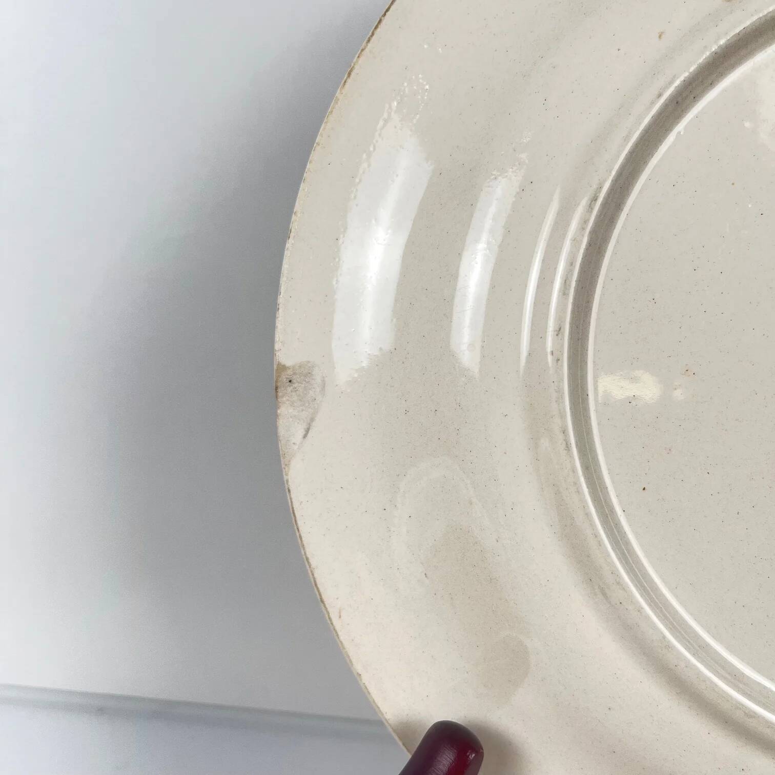 Set of 5 dessert plates Longwy, early 20th century, floral decoration.