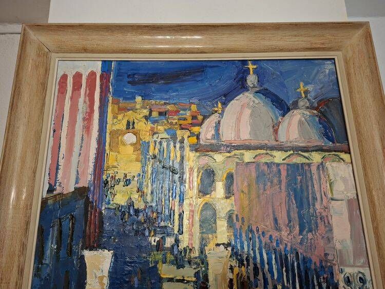 Important oil on canvas depicting the Piazzetta in Venice.