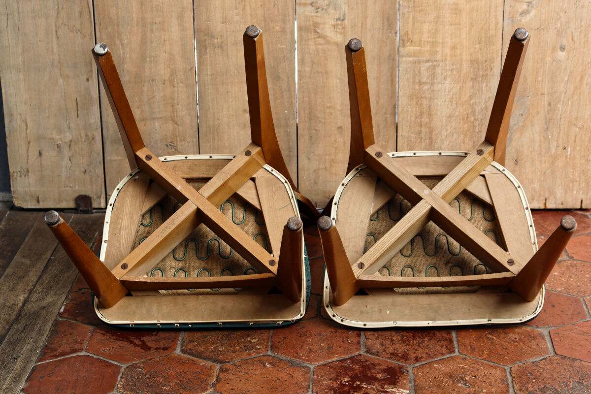 Set of 2 chairs, moleskine and wood
