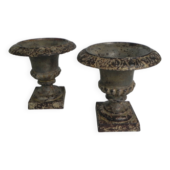 Set of 2 cast iron Medicis garden vases