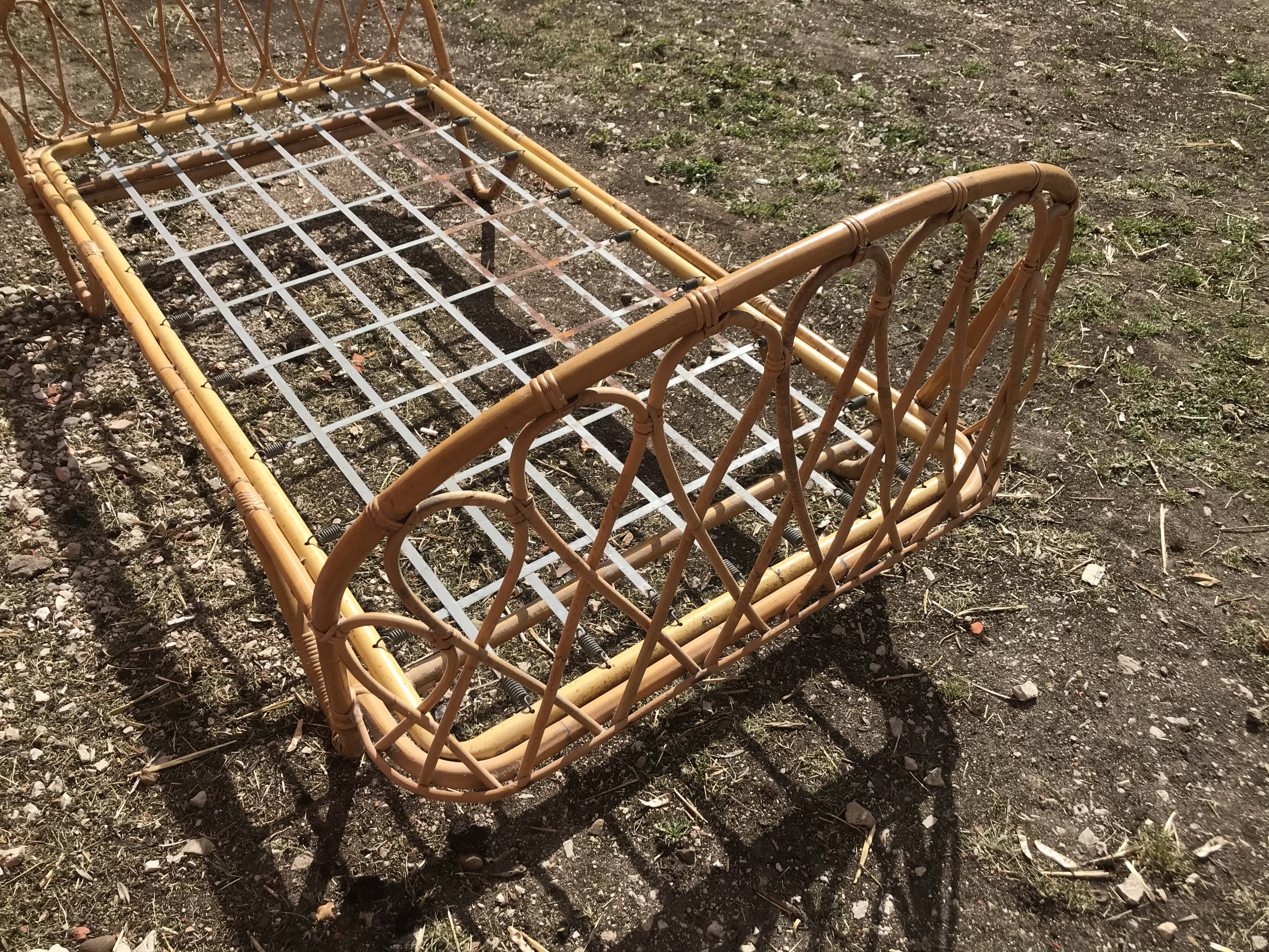 Rattan "basket" bed 1960