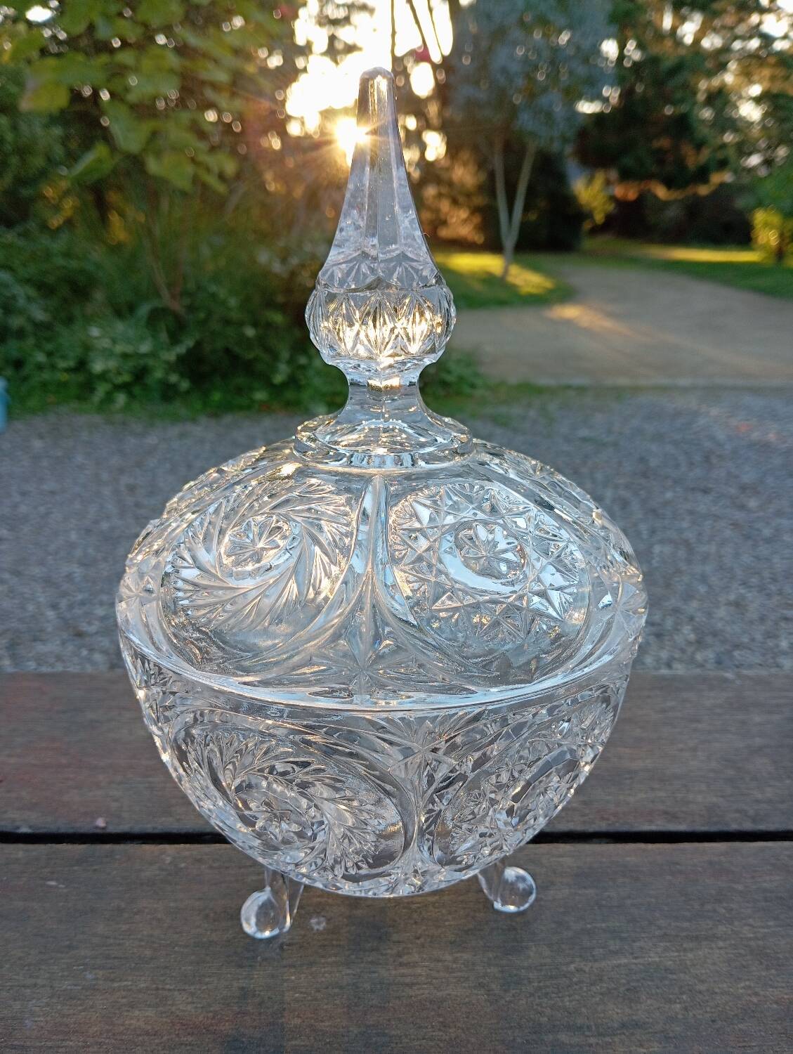Ancienne bonbonnière / drageoir / sucrier en cristal taillé