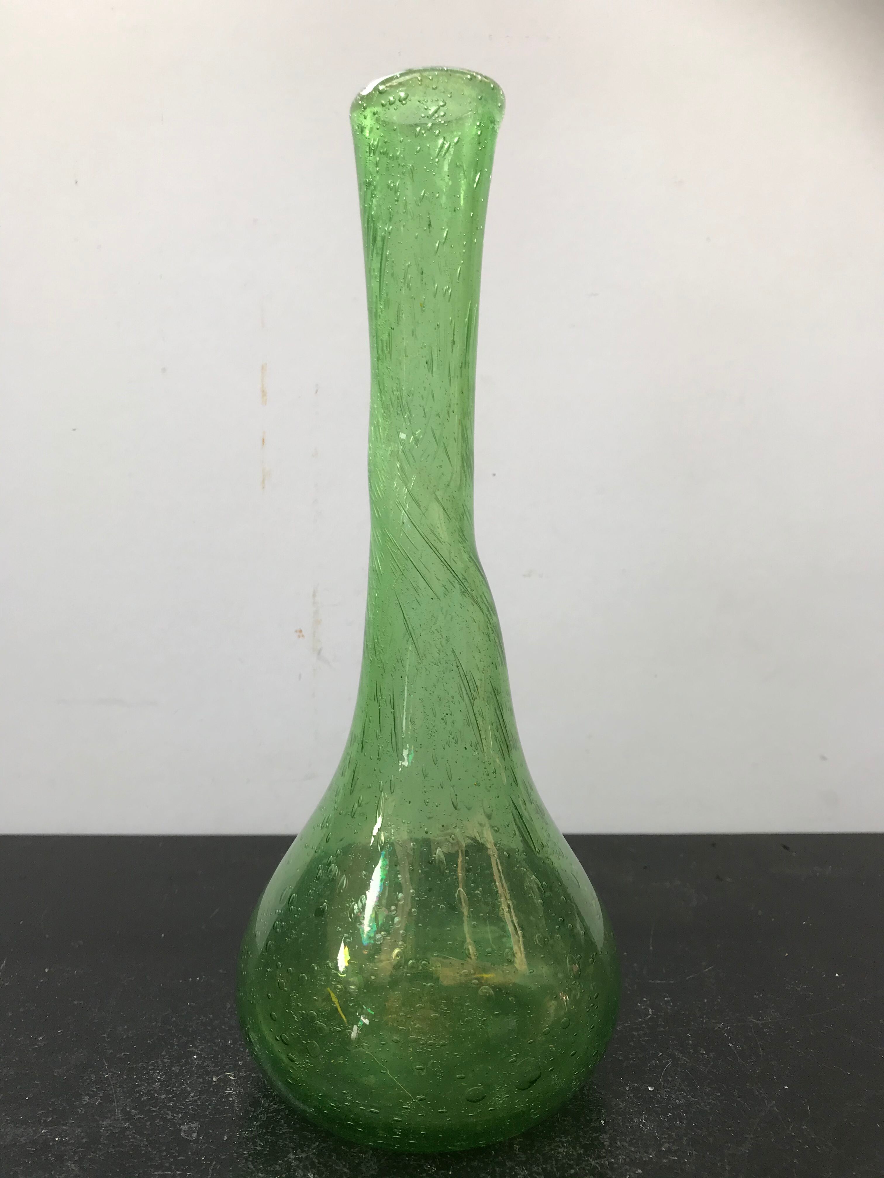 Former vase soliflore vintage bullé glass