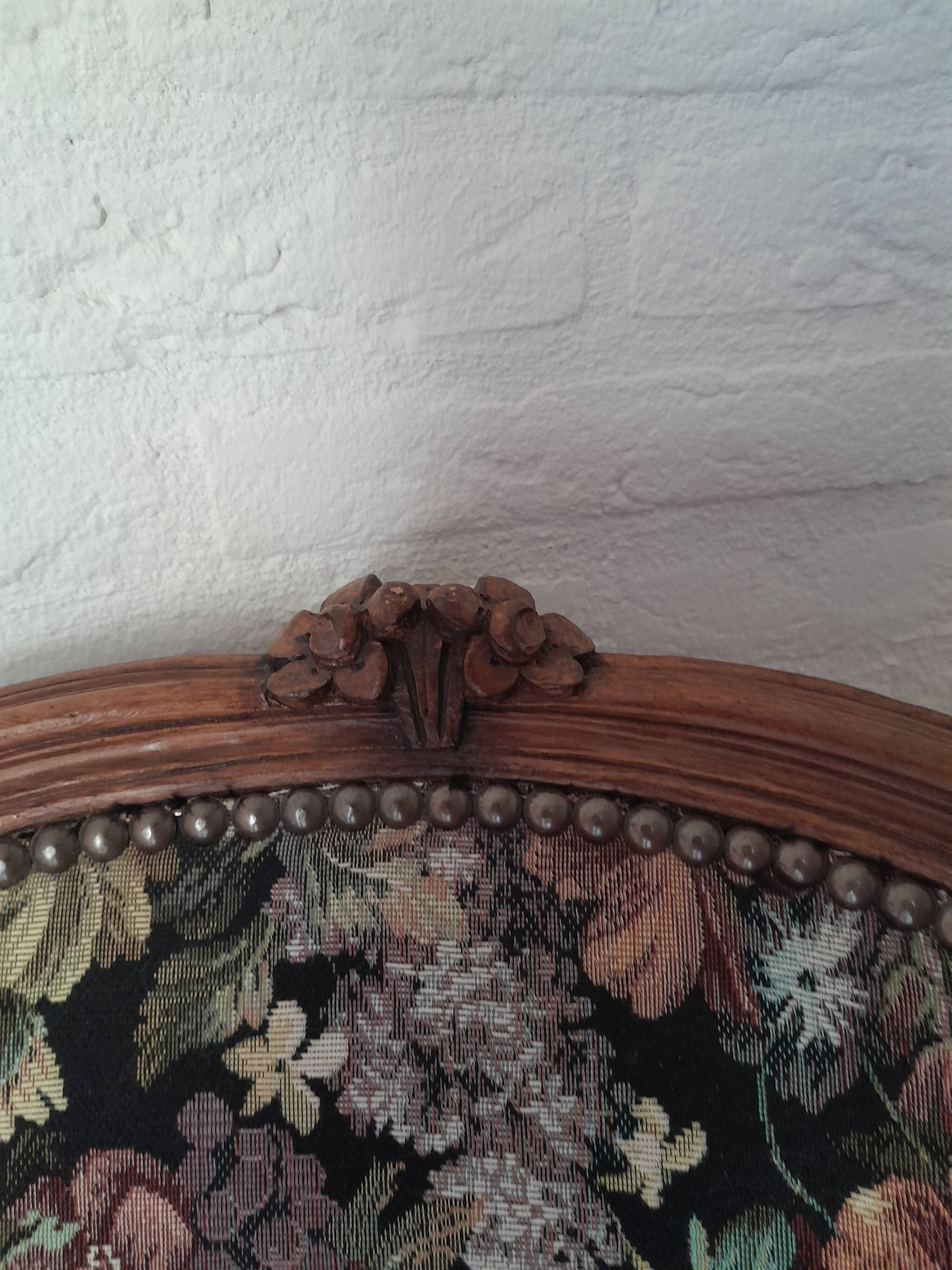 Fauteuil vintage brocante, fauteuil à tricot fleuri, classique des années 30-50