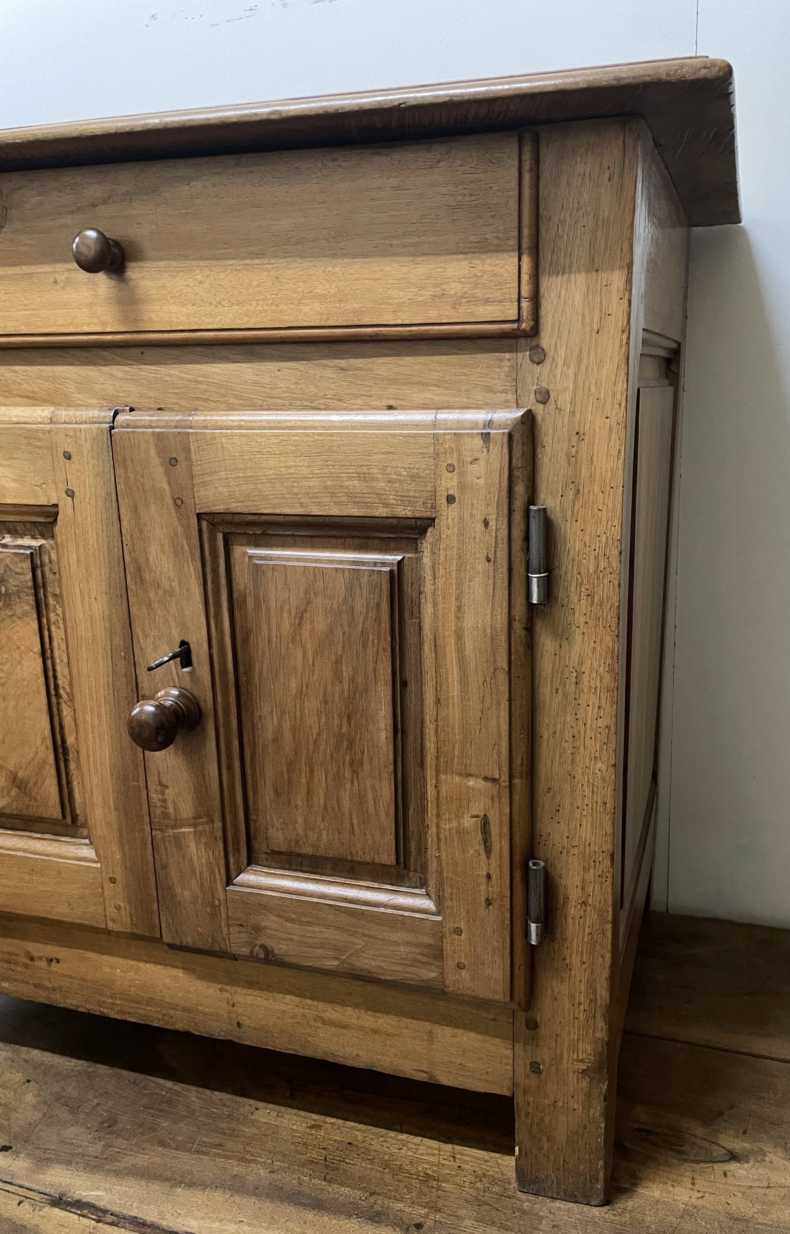 Small Community Furniture in Walnut from the end of the 18th century