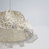 Suspension dôme arrondi avec volants Margaret imprimée "brindilles"