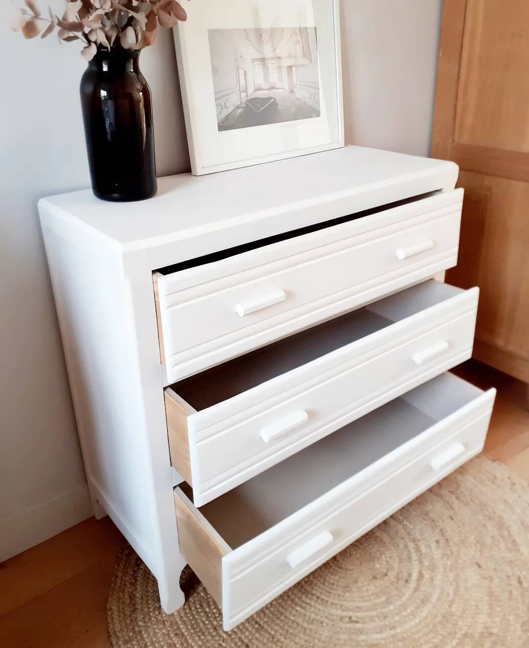 Retro chic chest of drawers