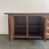 Buffet espagnol en bois massif, Espagne, années 1960