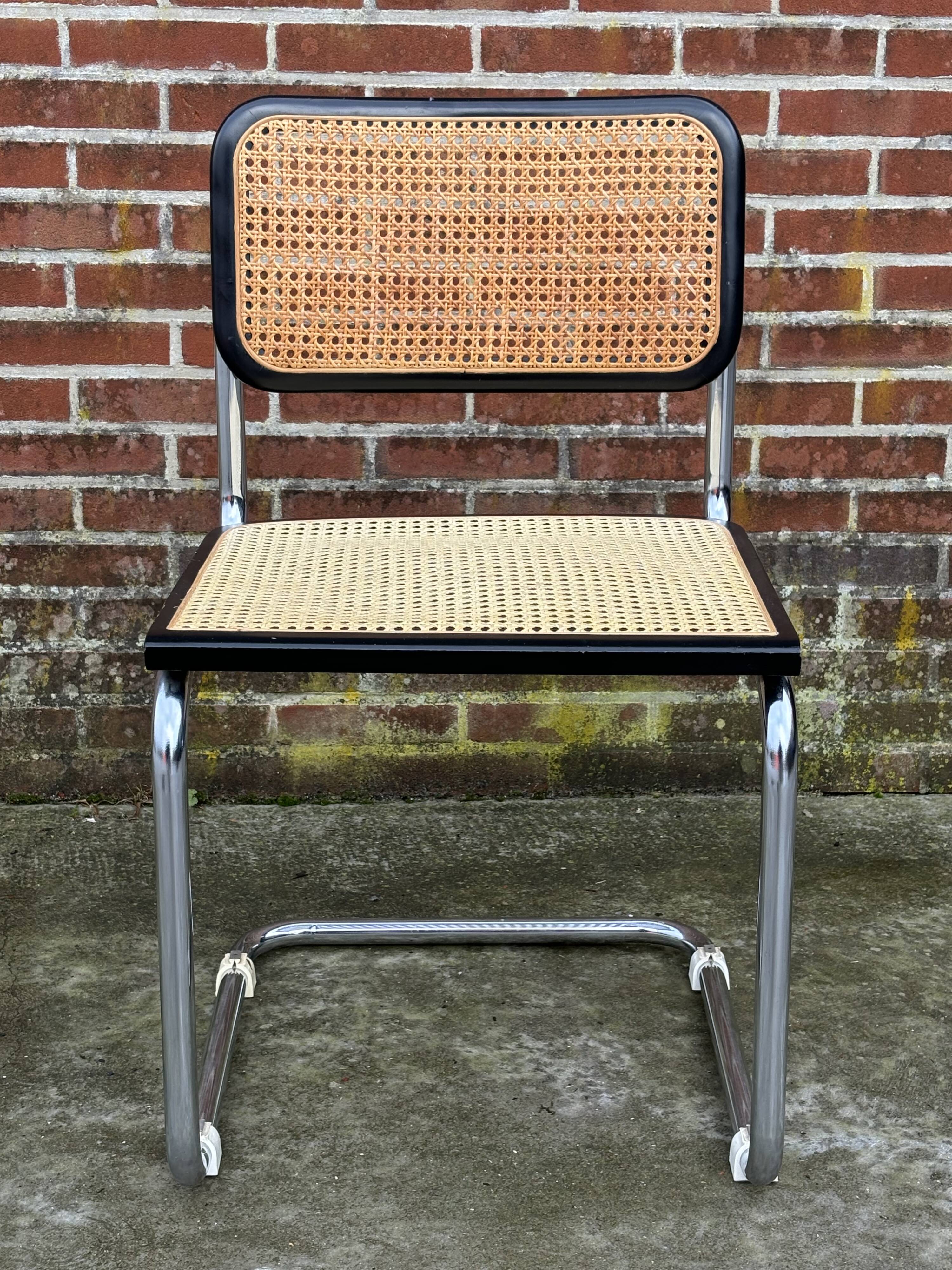 Cesca chair b32 model in chrome and black