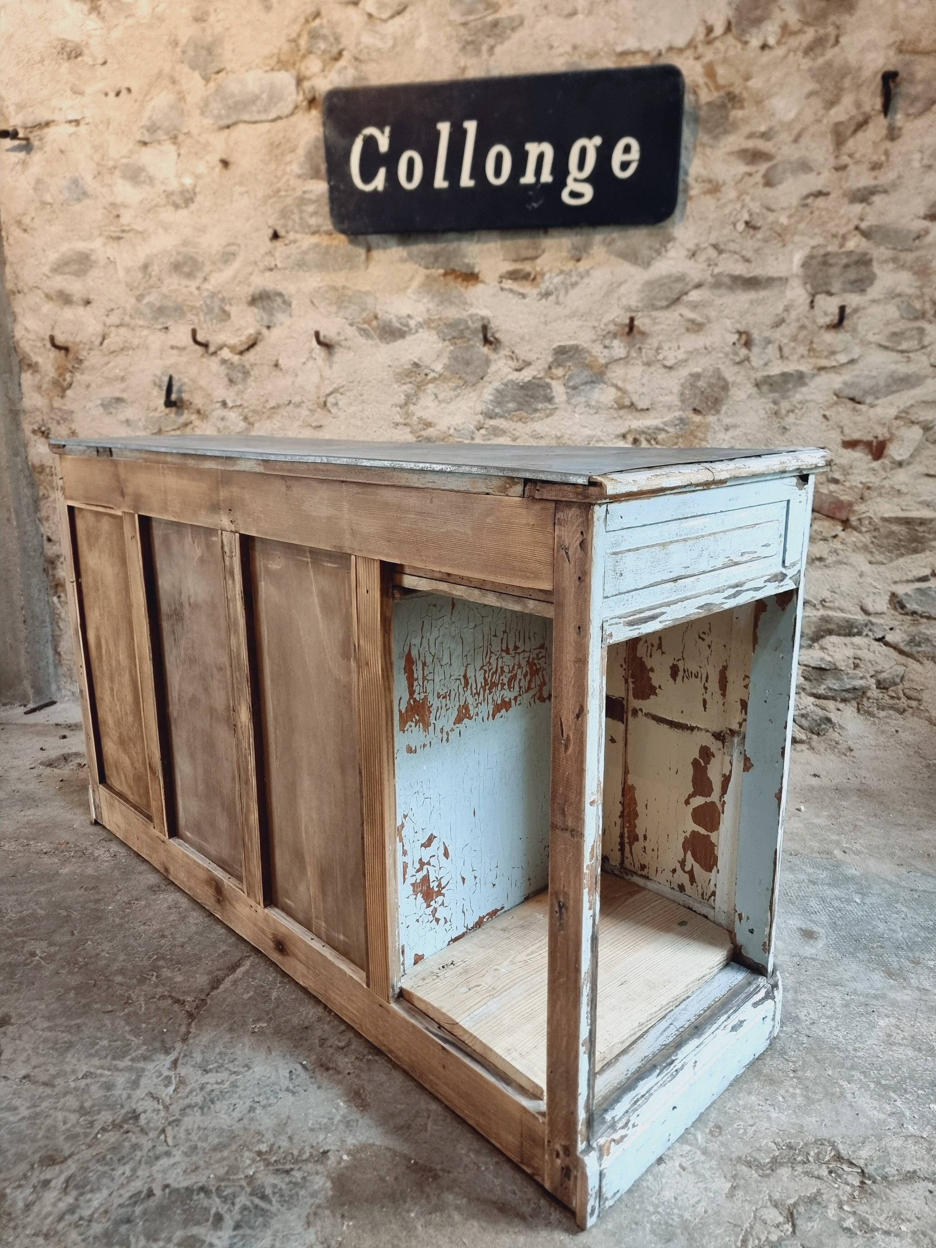 Comptoir ancien en chêne avec plateau en zinc et patine bleue