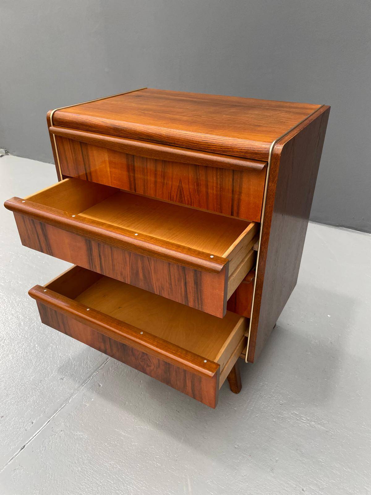 Commode à Tiroirs par Bohumil Landsman pour Jitona, Tchécoslovaquie, 1960