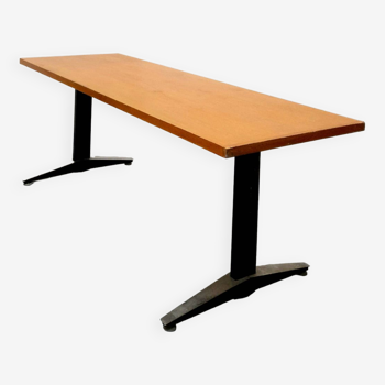 Large dining table and wood and black lacquered aluminum Dutch work produced by Gispen in 1970